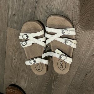 Taos Sandals EUC